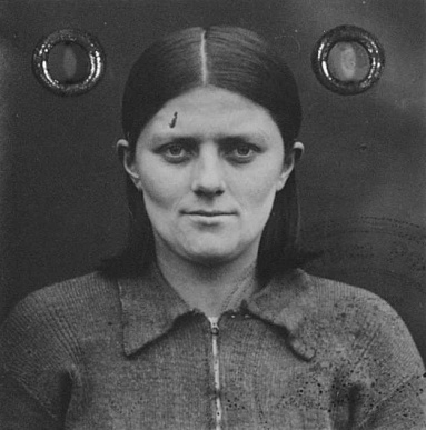 Viktorija-Greisaitė-Blinstrubienė-iš-Krekenavos-parapijos-Papalčių-kaimo-g.19091122